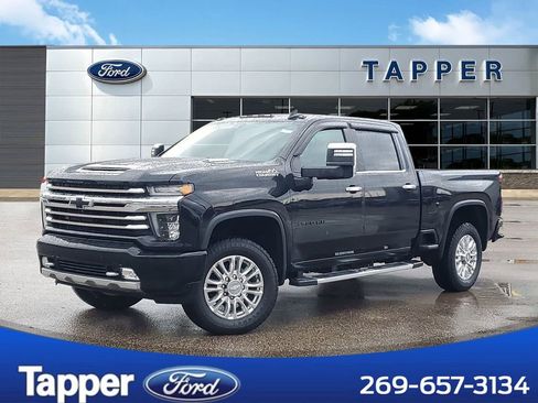 Used 2020 Chevrolet Silverado 2500 High Country w/ Technology Package image 1