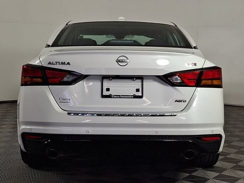Used 2023 Nissan Altima 2.5 SR w/ SR Premium Package AWD/4WD image 8