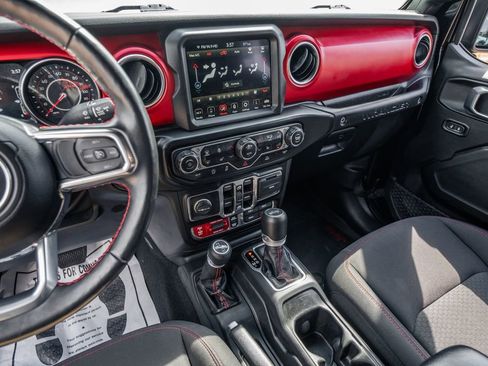 Used 2022 Jeep Wrangler Unlimited Rubicon AWD/4WD image 25