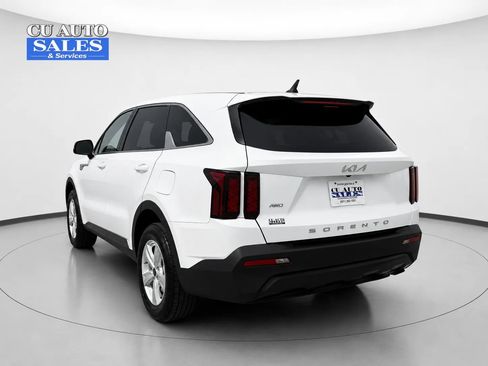 Used 2022 Kia Sorento LX AWD/4WD image 5