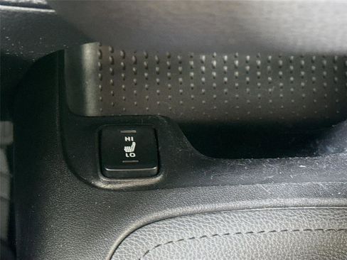 Used 2020 Toyota Corolla XSE FWD image 13