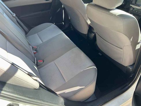 Used 2016 Toyota Corolla LE FWD image 14