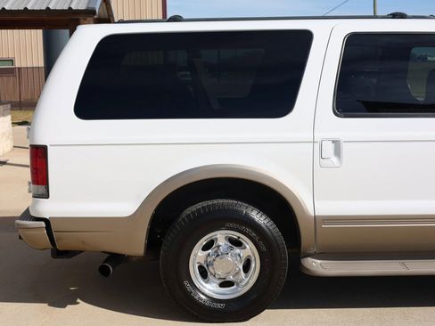 Used 2005 Ford Excursion Eddie Bauer image 13