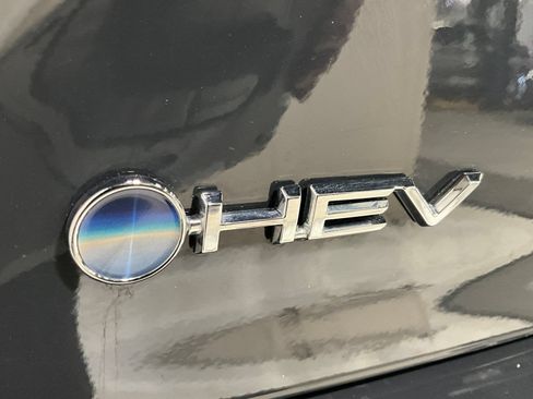 Used 2025 Toyota Camry SE FWD image 29