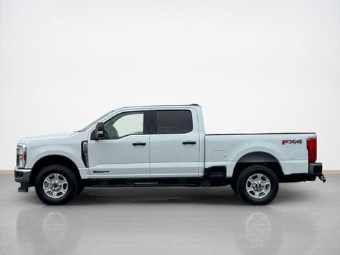Used 2025 Ford F250 XLT w/ FX4 Off-Road Package AWD/4WD image 4