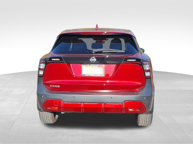 Certified 2025 Nissan Kicks SV FWD image 7
