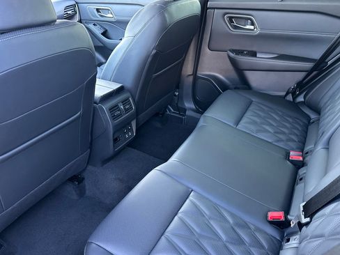 New 2026 Nissan Rogue Platinum AWD/4WD image 14