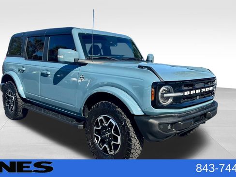Used 2022 Ford Bronco Outer Banks image 1