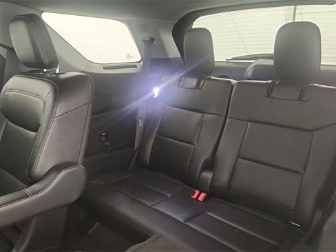 Used 2022 Ford Explorer Limited w/ Equipment Group 301A image 37