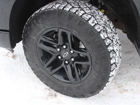 Used 2023 Chevrolet Silverado 1500 Custom Trail Boss image 16