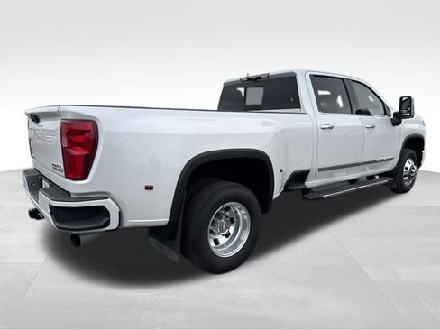 Used 2025 Chevrolet Silverado 3500 High Country w/ High Country Premium Package image 4