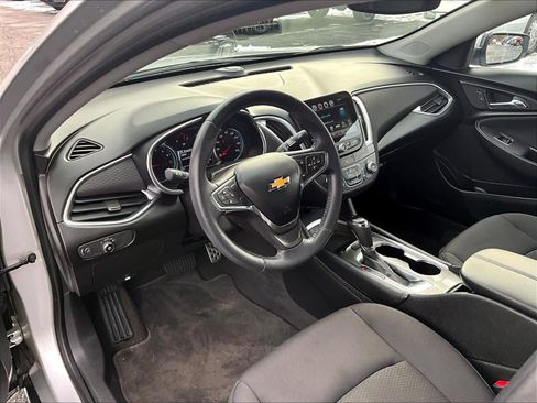 Used 2016 Chevrolet Malibu LT image 8