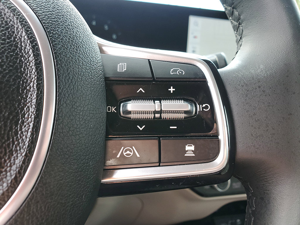 Used 2025 Kia Sorento SX AWD/4WD image 27
