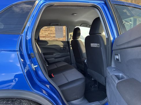 Used 2017 Mitsubishi Outlander Sport ES image 12