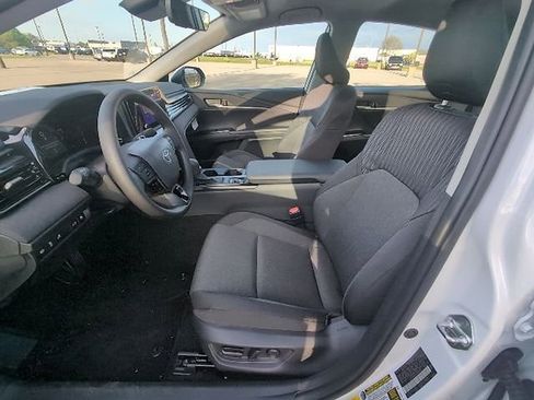Used 2026 Toyota Camry LE w/ Convenience Package image 11