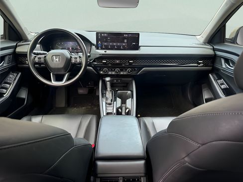 Used 2024 Honda Accord Touring image 15