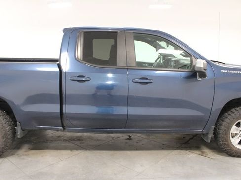 Used 2020 Chevrolet Silverado 1500 LT w/ Trailering Package AWD/4WD image 11