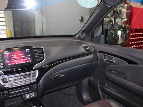 Certified 2023 Honda Ridgeline Black Edition image 28