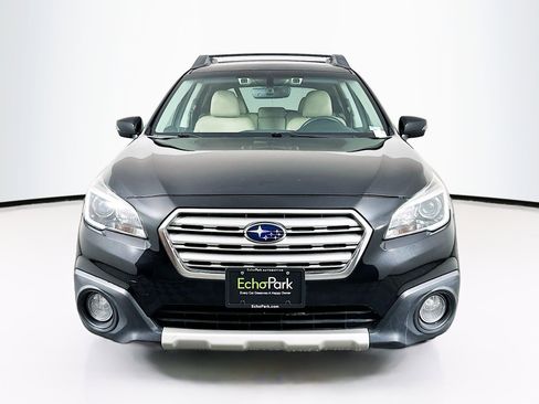 Used 2017 Subaru Outback 2.5i Limited image 2