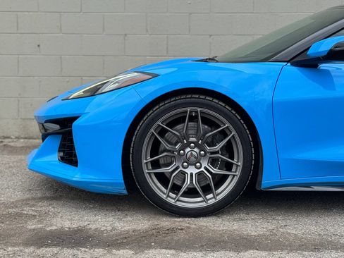 Used 2023 Chevrolet Corvette Z06 w/ Stealth Interior Trim Package RWD image 13
