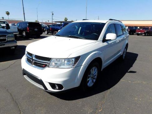 Used 2017 Dodge Journey SXT w/ Comfort/Convenience Group image 3