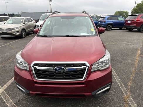 Used 2018 Subaru Forester 2.5i Premium w/ Popular Package #2A AWD/4WD image 2