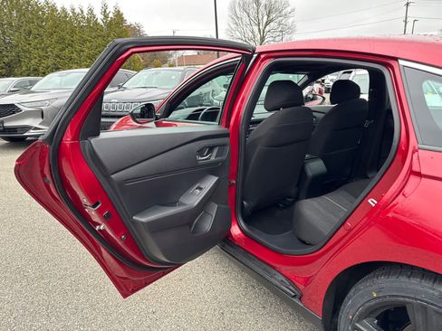 Used 2023 Honda Accord Sport image 27