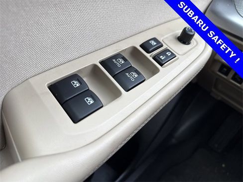 Used 2017 Subaru Outback 2.5i Premium image 10