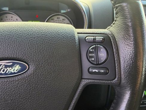 Used 2010 Ford Explorer Sport Trac Limited image 21