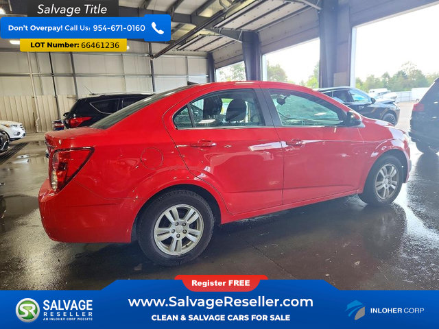Used 2014 Chevrolet Sonic LT FWD image 4