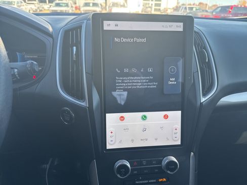 Used 2024 Ford Edge SEL w/ Convenience Package image 11