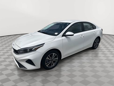 Used 2023 Kia Forte LXS FWD image 1
