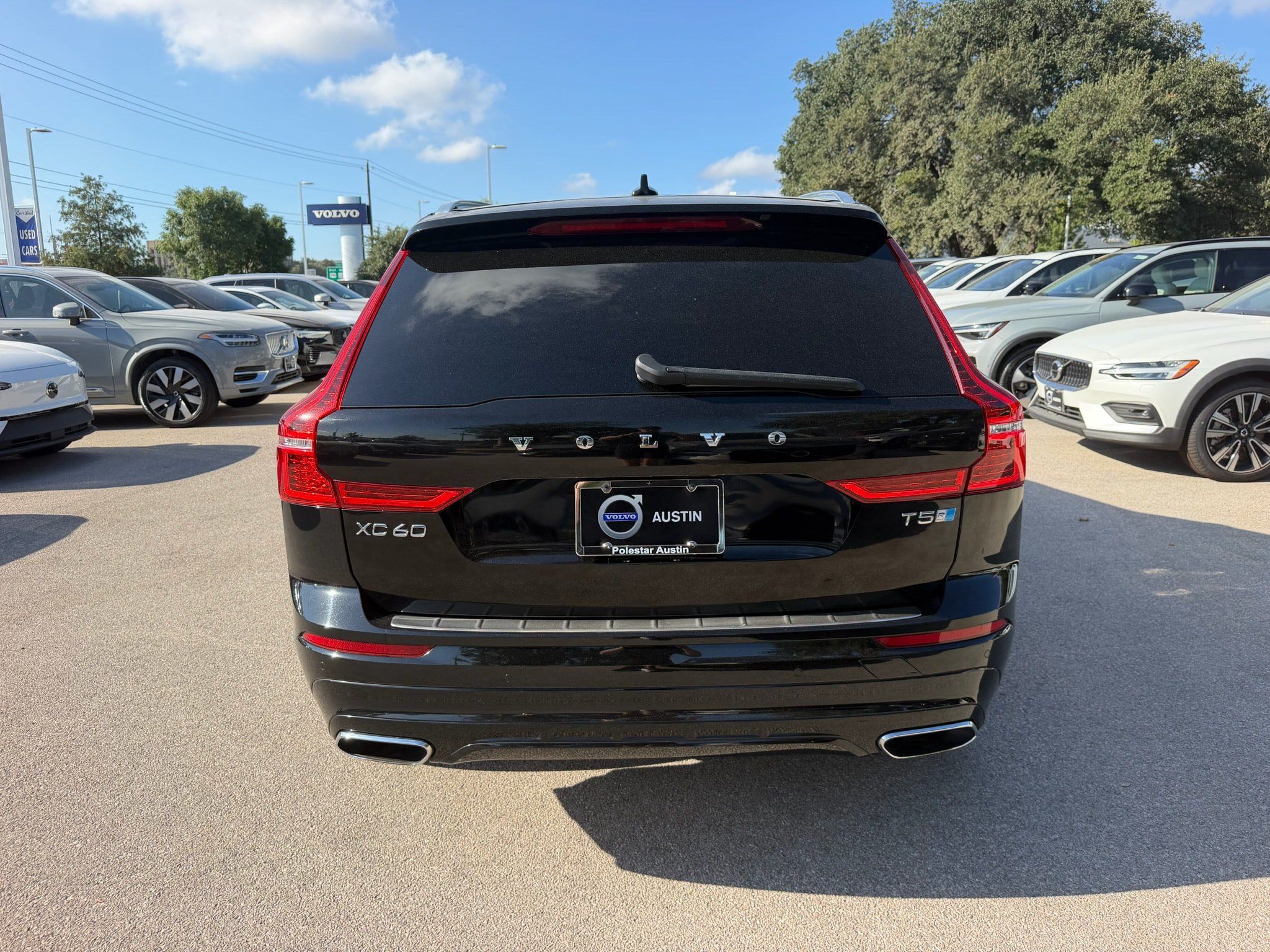 Used 2019 Volvo XC60 T5 R-Design w/ Protection Package Premier FWD image 5