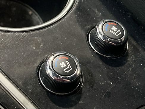 Used 2023 Nissan Maxima SR w/ Sport Mat Group image 21