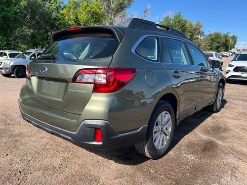 Used 2019 Subaru Outback 2.5i AWD/4WD image 6