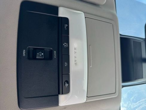 Used 2022 Nissan Altima 2.5 SV w/ SV Premium Package image 30