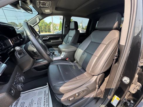 Used 2024 Chevrolet Silverado 2500 LTZ w/ LTZ Plus Package AWD/4WD image 17
