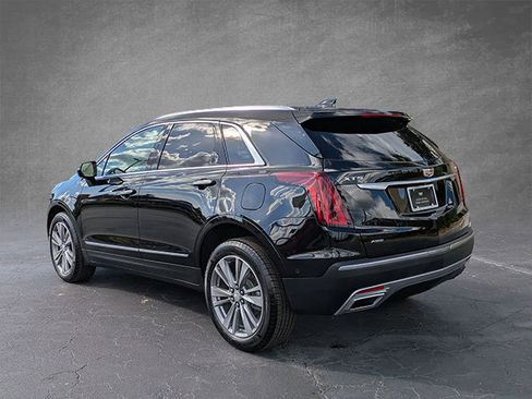 Certified 2025 Cadillac XT5 Premium Luxury w/ Technology Package image 4