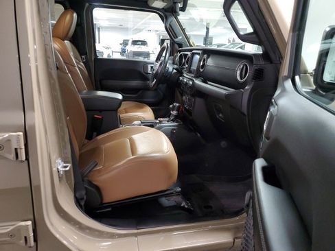 Used 2020 Jeep Gladiator Overland w/ Popular Equipment Package image 28