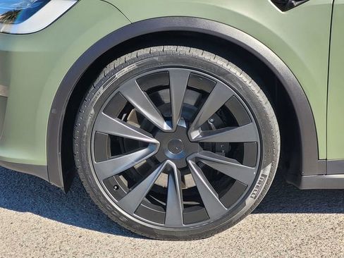 Used 2022 Tesla Model X Plaid image 10