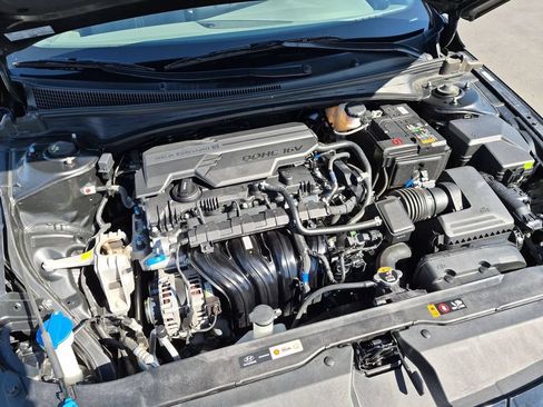 Used 2025 Hyundai Elantra SEL FWD image 35