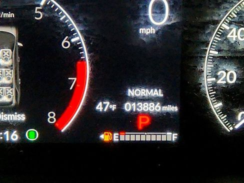 Used 2025 Honda Pilot Touring image 15