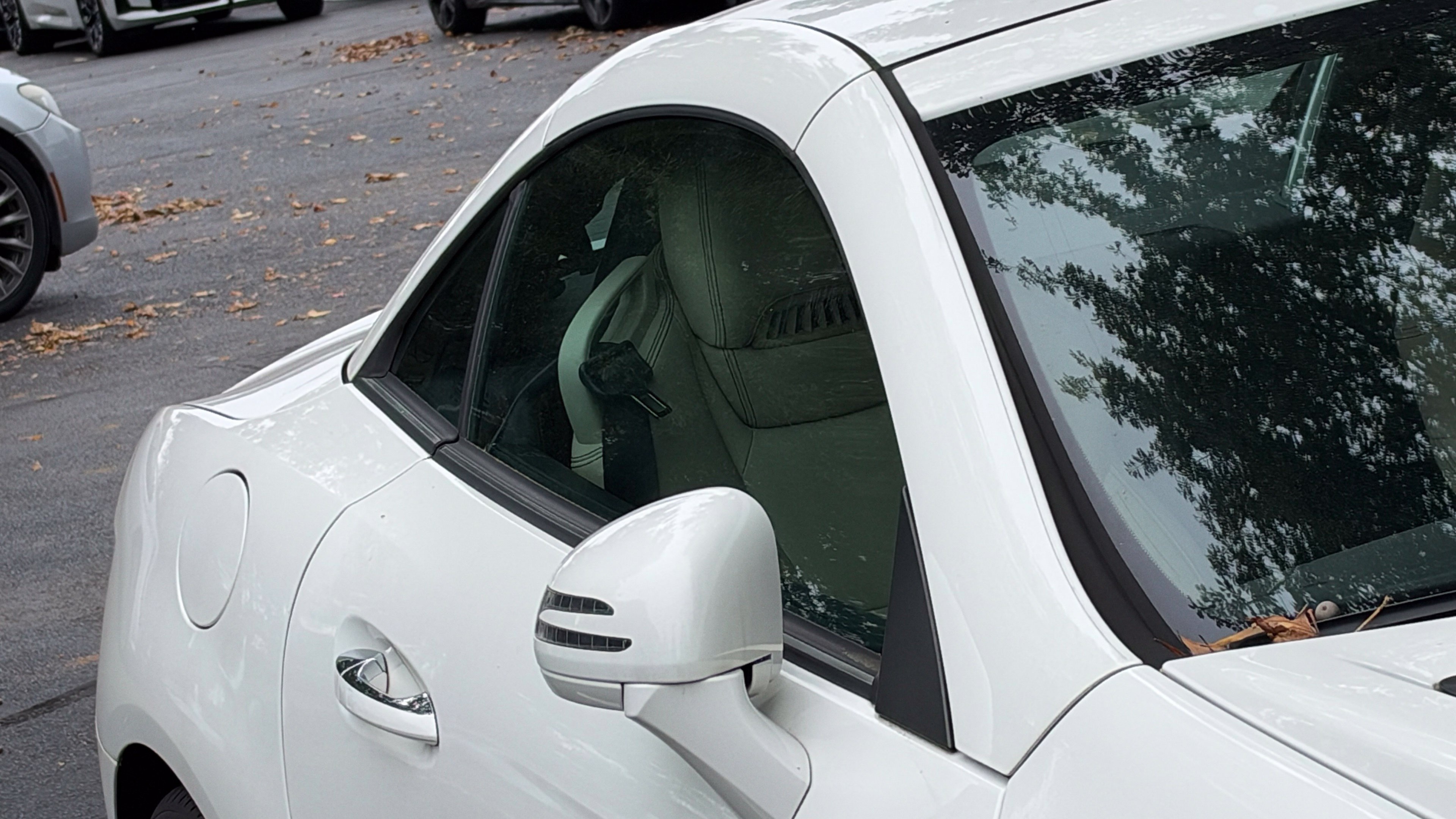 Used 2013 Mercedes-Benz SLK 250 image 3