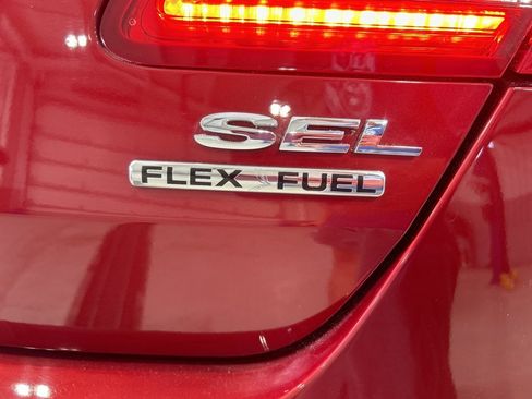 Used 2017 Ford Taurus SEL w/ Equipment Group 201A image 10