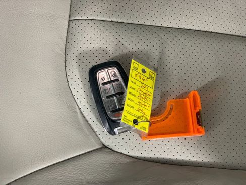 Used 2021 Chrysler Pacifica Touring-L FWD image 44