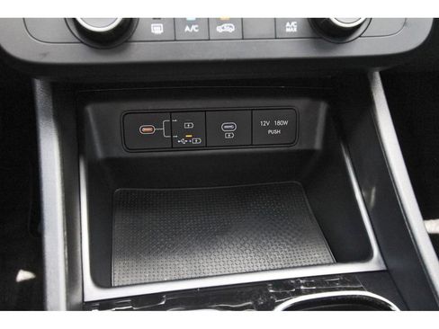 Certified 2026 Hyundai Tucson SE FWD image 28