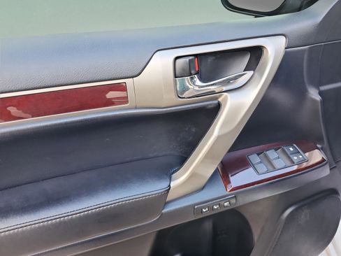 Used 2017 Lexus GX 460 Luxury image 21