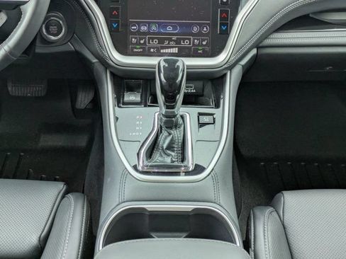 Used 2025 Subaru Outback Touring XT w/ Tech Package 3 AWD/4WD image 19