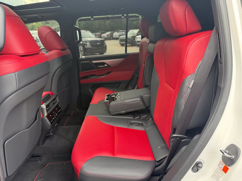 Used 2025 Lexus LX 600 F Sport AWD/4WD image 7
