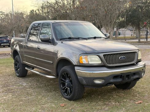 Used 2002 Ford F150 King Ranch image 3